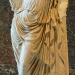 Afrodita de los Jardines. 430 a.C. Copia romana de un original de Alcámenes. Museo del Louvre
